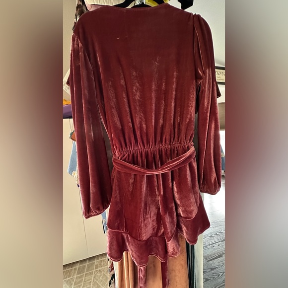 Fraiche By J Womens Velvet Jumpsuit in Rich Mauve - Picture 4 of 4